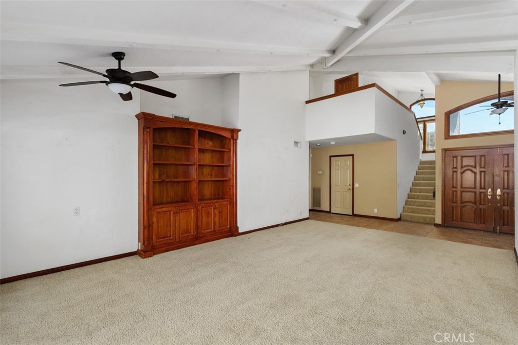38285 Oaktree Loop Murrieta, CA 92562 - Photo 10 of 39 an empty room with closet and natural light