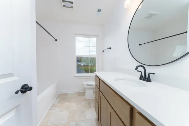 $389,785 | 28 Engelhardt Strasse, Jackson, MI 49201