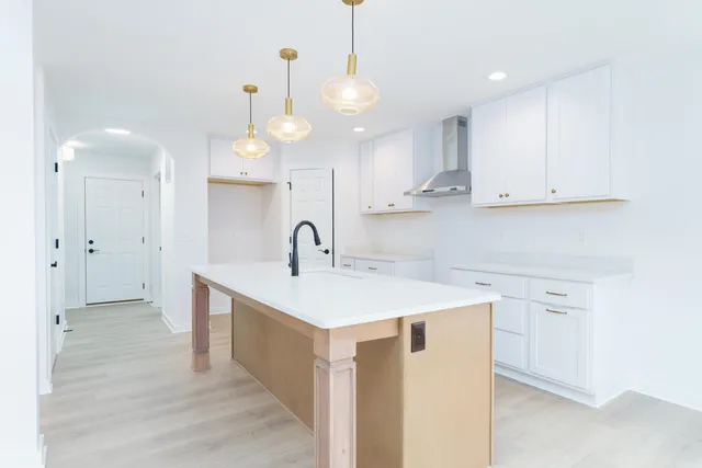 $389,785 | 28 Engelhardt Strasse, Jackson, MI 49201