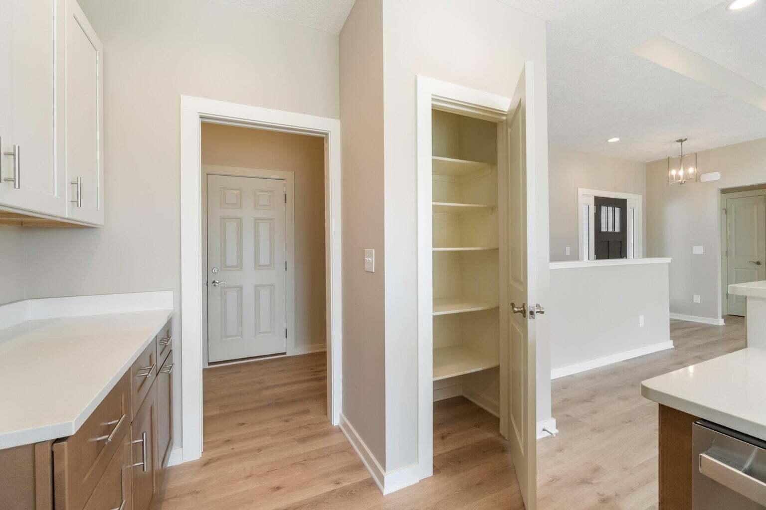 28 Engelhardt Strasse Jackson, MI 49201 - Photo 9 of 27 20250911142010892479000000-o