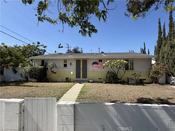 $1,199,000 | 649 West Woodcrest Avenue, Fullerton, CA 92832