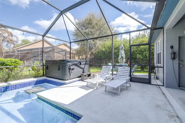 $555,000 | 16320 Bridgewalk Drive, Lithia, FL 33547