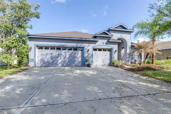 $555,000 | 16320 Bridgewalk Drive, Lithia, FL 33547