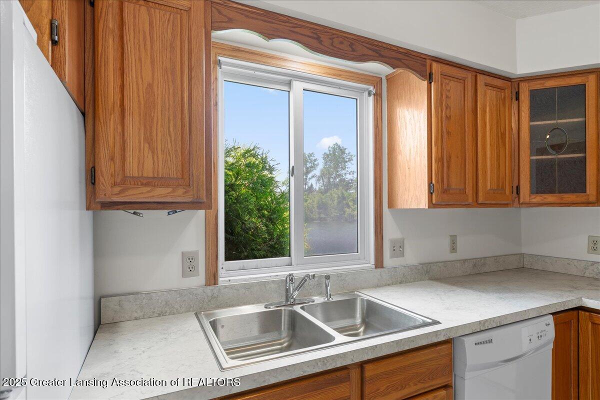 4240 Dell Road Lansing, MI 48911 - Photo 62 of 90 89-Media Jett - 88