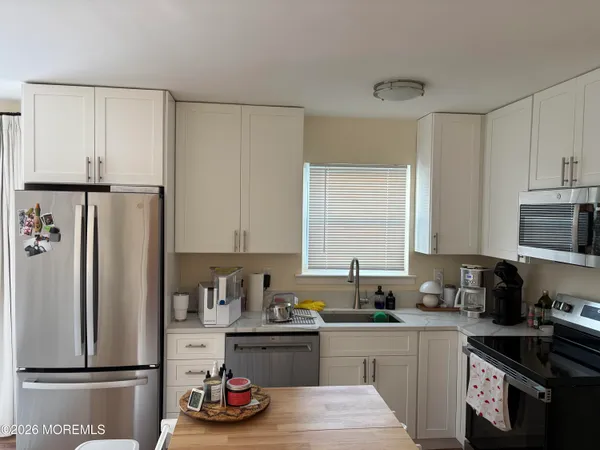 $2,300 | 410 8th Avenue, Unit B2, Asbury Park, NJ 07712