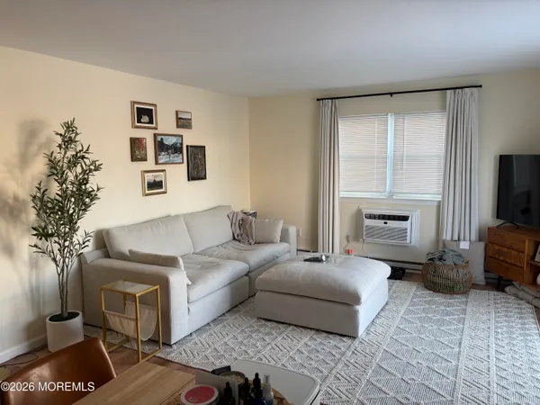 $2,300 | 410 8th Avenue, Unit B2, Asbury Park, NJ 07712