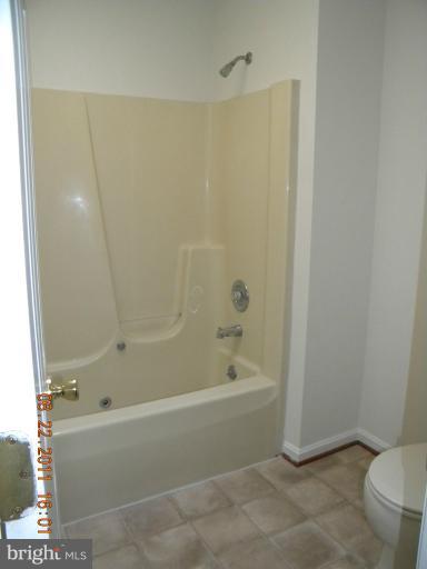 213 Henrico Road Front Royal, VA 22630 - Photo 17 of 29 Bath (Master)