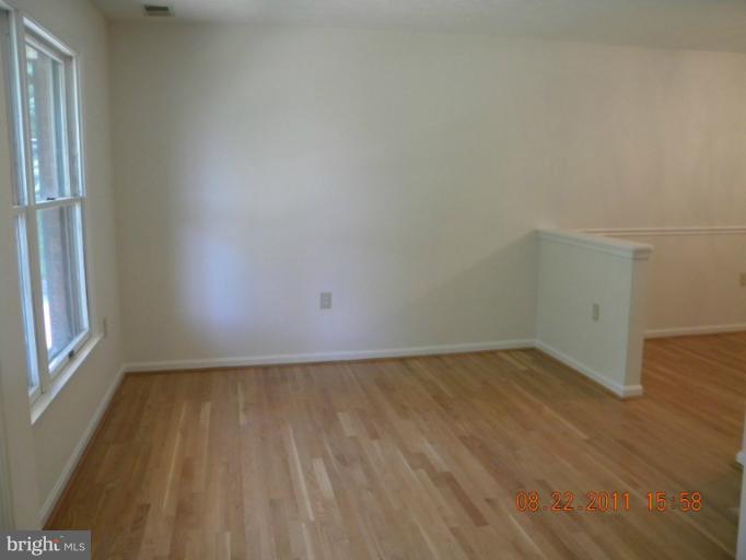 213 Henrico Road Front Royal, VA 22630 - Photo 24 of 29 Living Room