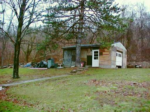 15 Fox Road Charleroi, PA 15022 - Photo 3 of 3 Yard/Garden.