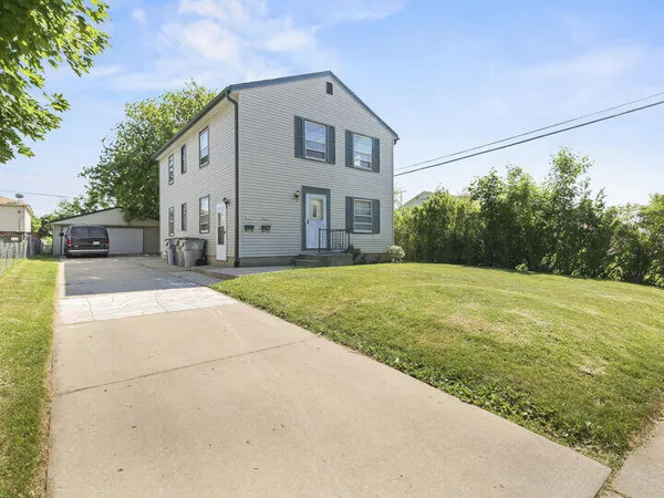 $350,000 | 4837 West Lynndale Avenue, Unit 4839, Milwaukee, WI 53220