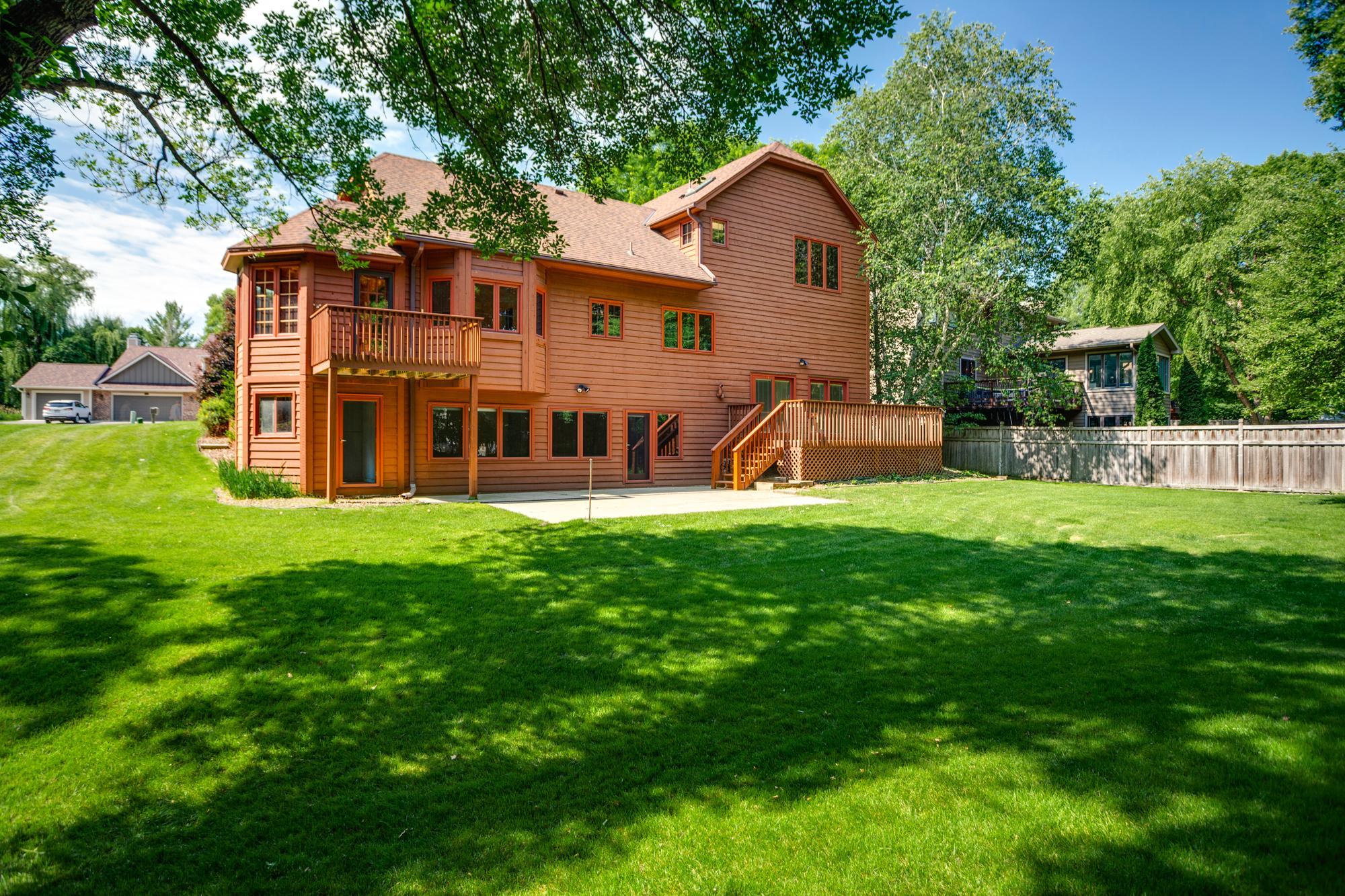 16760 North Manor Road Eden Prairie, MN 55346 - Photo 2 of 41