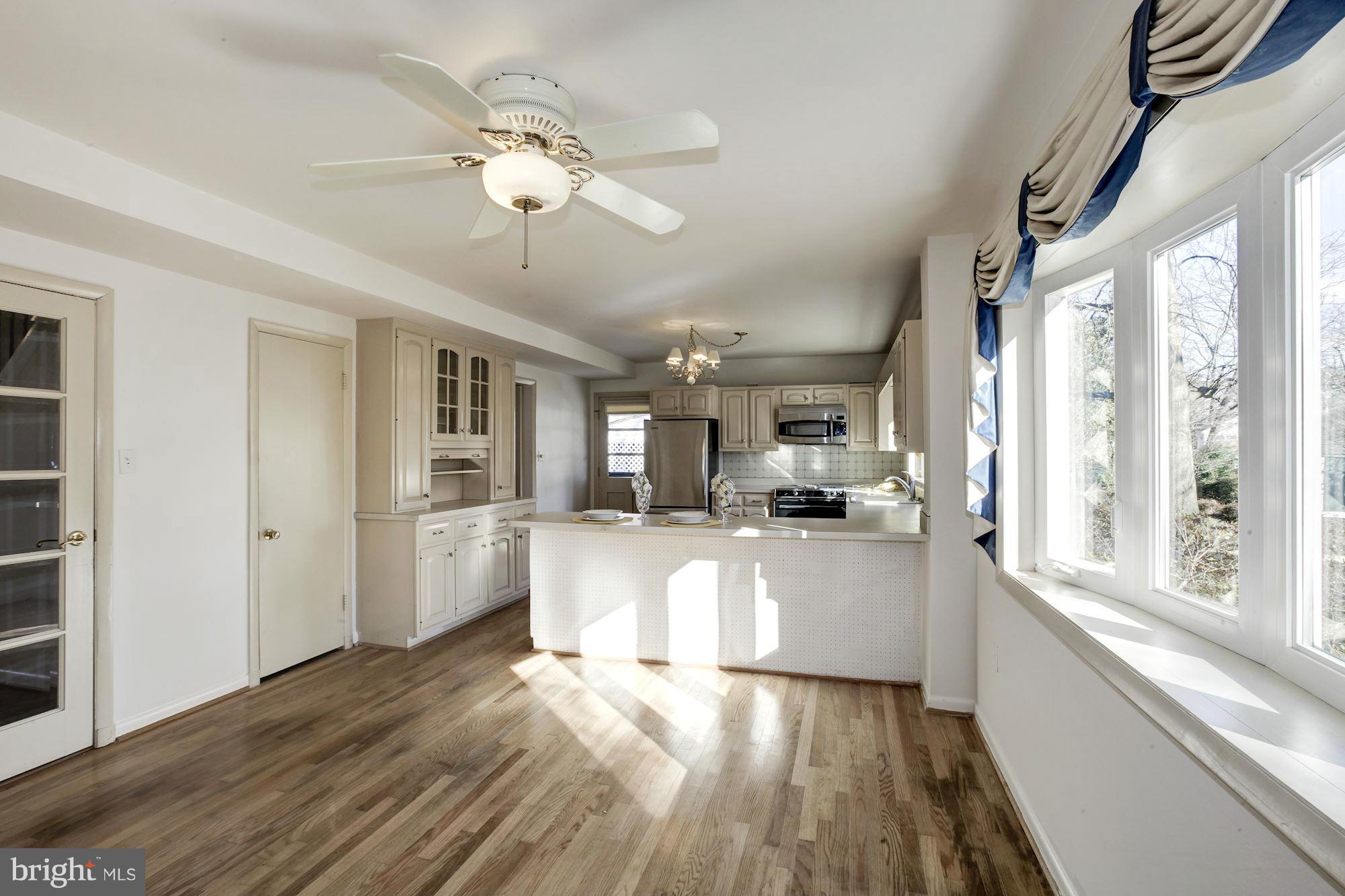 6933 Tyndale Street McLean, VA 22101 - Photo 8 of 25 Kitchen