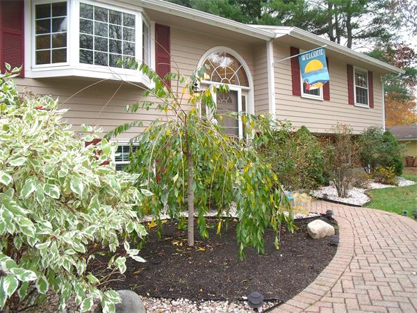 23 Antrim Road Peabody, MA 01960 - Photo 3 of 29 Gallery Image 3