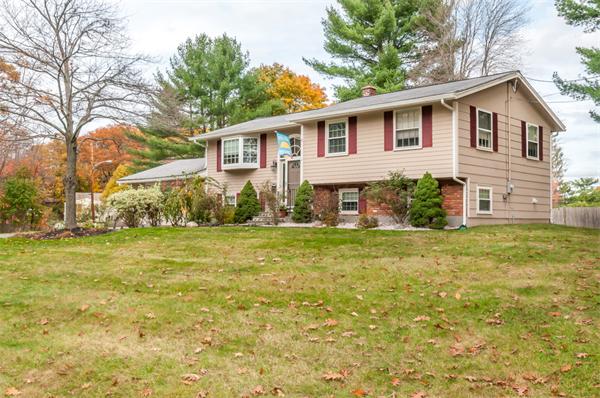 23 Antrim Road Peabody, MA 01960 - Photo 4 of 29 Gallery Image 4