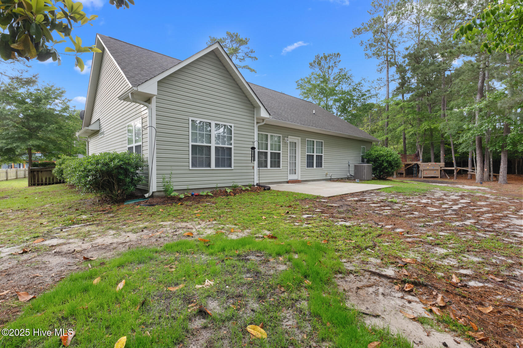 106 Rita Lane Hampstead, NC 28443 - Photo 4 of 34 rita-4