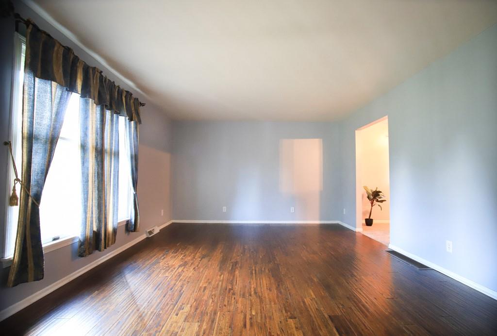 509 Newport Road Wampum, PA 16157 - Photo 4 of 24 Gallery Image 4