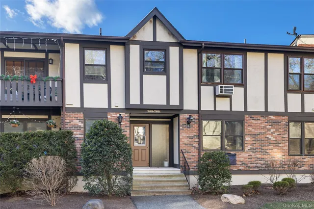 $325,000 | 765 Sierra Vista Lane, Valley Cottage, NY 10989