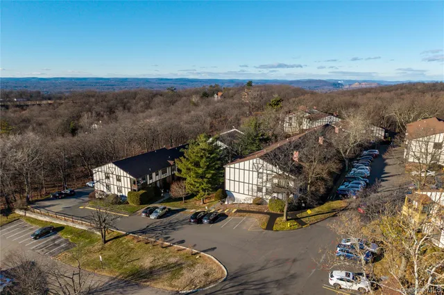 $325,000 | 765 Sierra Vista Lane, Valley Cottage, NY 10989