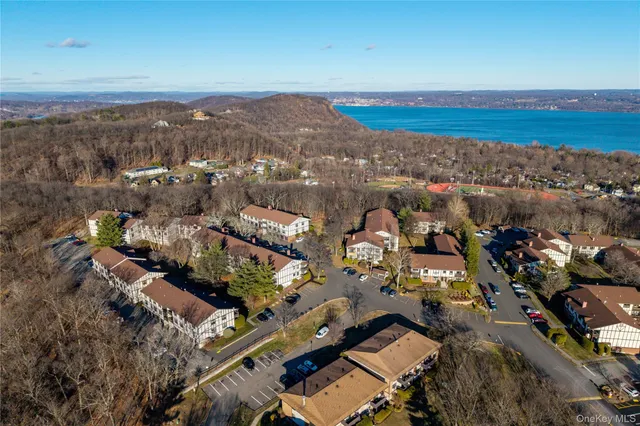 $325,000 | 765 Sierra Vista Lane, Valley Cottage, NY 10989