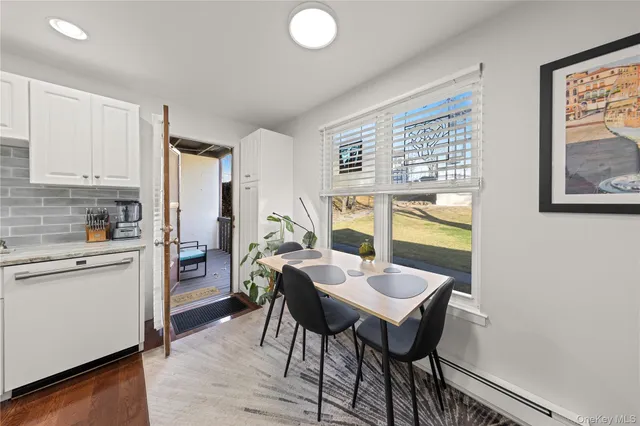 $325,000 | 765 Sierra Vista Lane, Valley Cottage, NY 10989