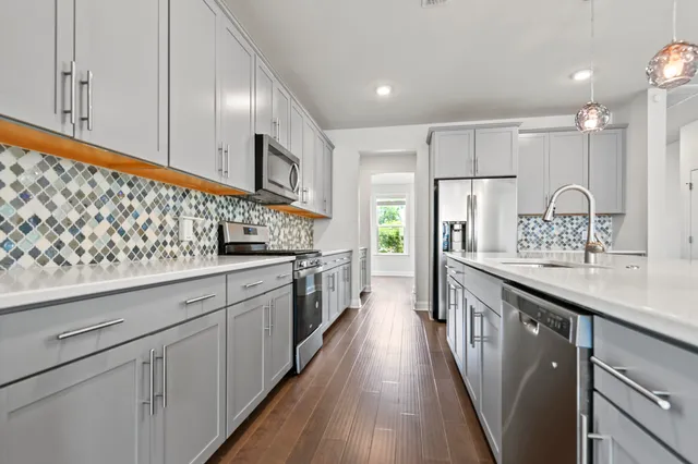 $3,400 | 165 Rowans Creek Drive, Charleston, SC 29492