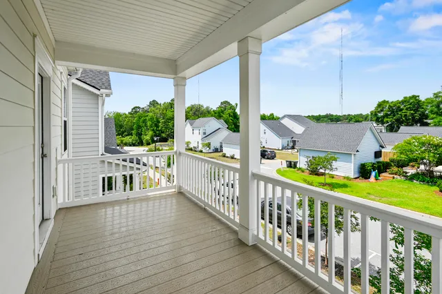 $3,400 | 165 Rowans Creek Drive, Charleston, SC 29492