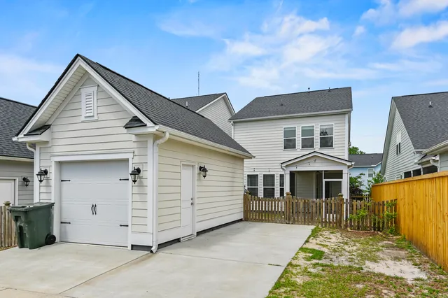 $3,400 | 165 Rowans Creek Drive, Charleston, SC 29492