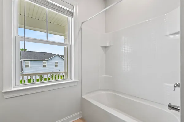 $3,400 | 165 Rowans Creek Drive, Charleston, SC 29492