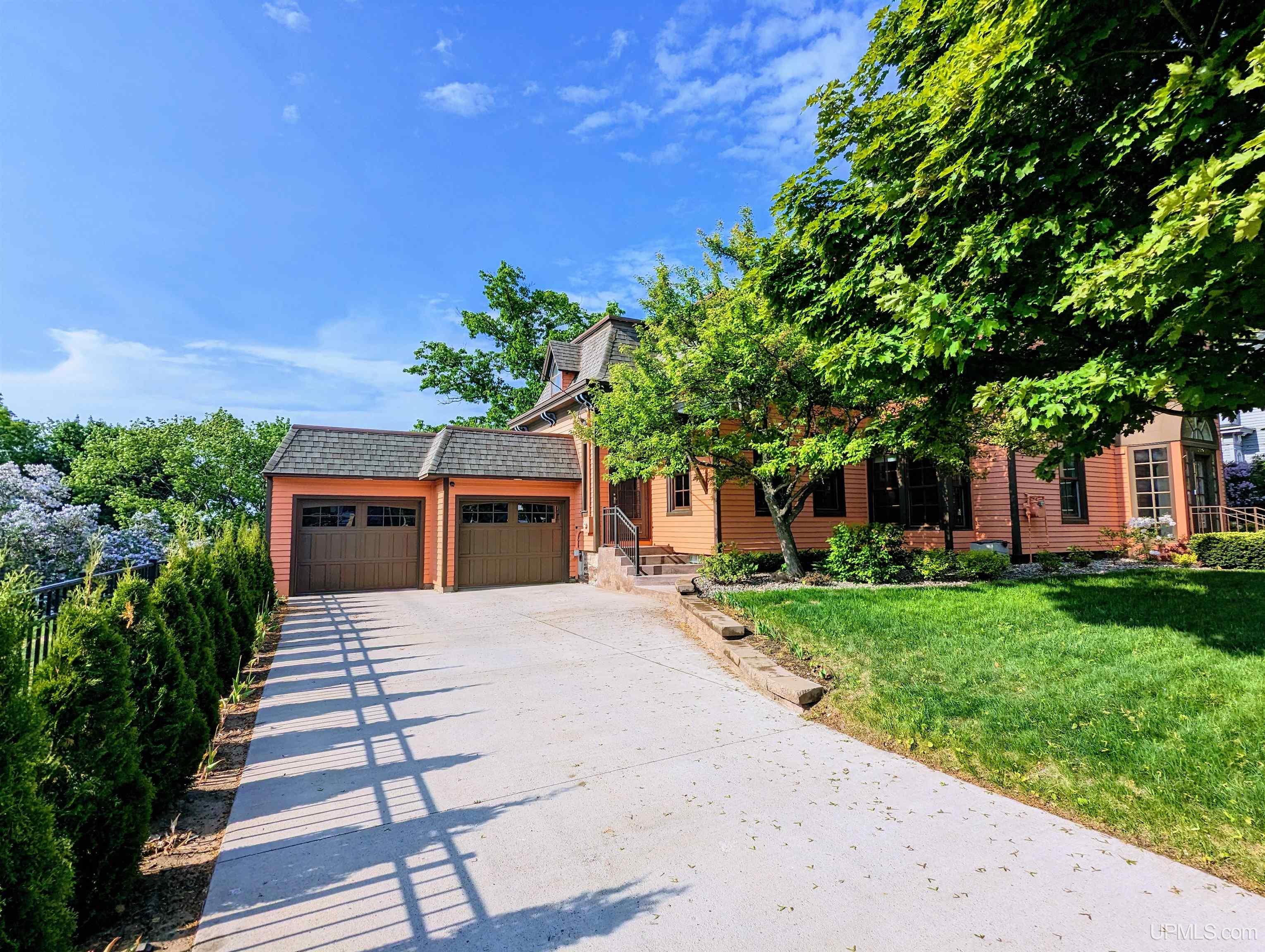 230 East Ridge Street Marquette, MI 49855 - Photo 5 of 56 Gallery Image 5