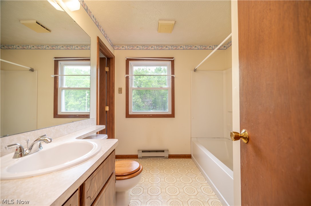 1041 Prentice Road Northwest Warren, OH 44481 - Photo 20 of 50 Bath #2