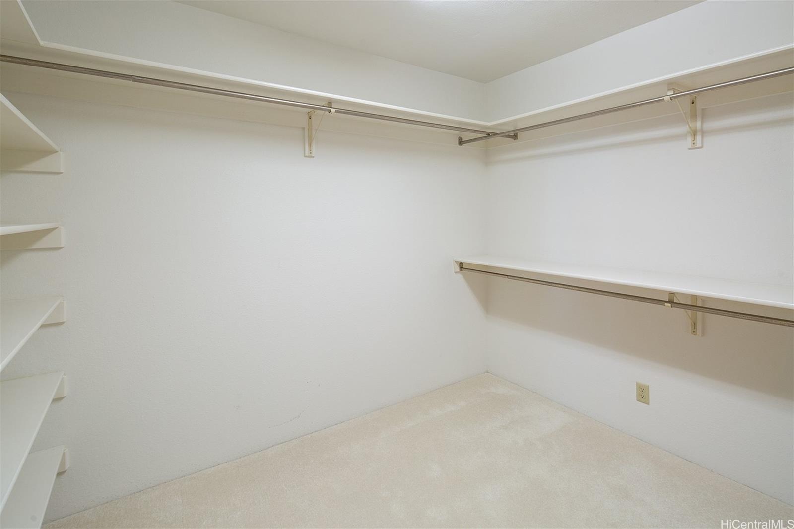 154 Maono Place Honolulu, HI 96821 - Photo 14 of 25 a view of an empty walk in closet