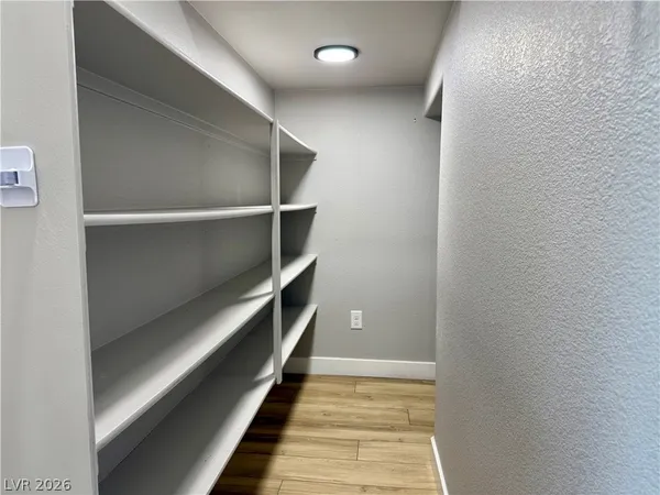 $2,673 | 936 East Sunset Road, Henderson, NV 89011