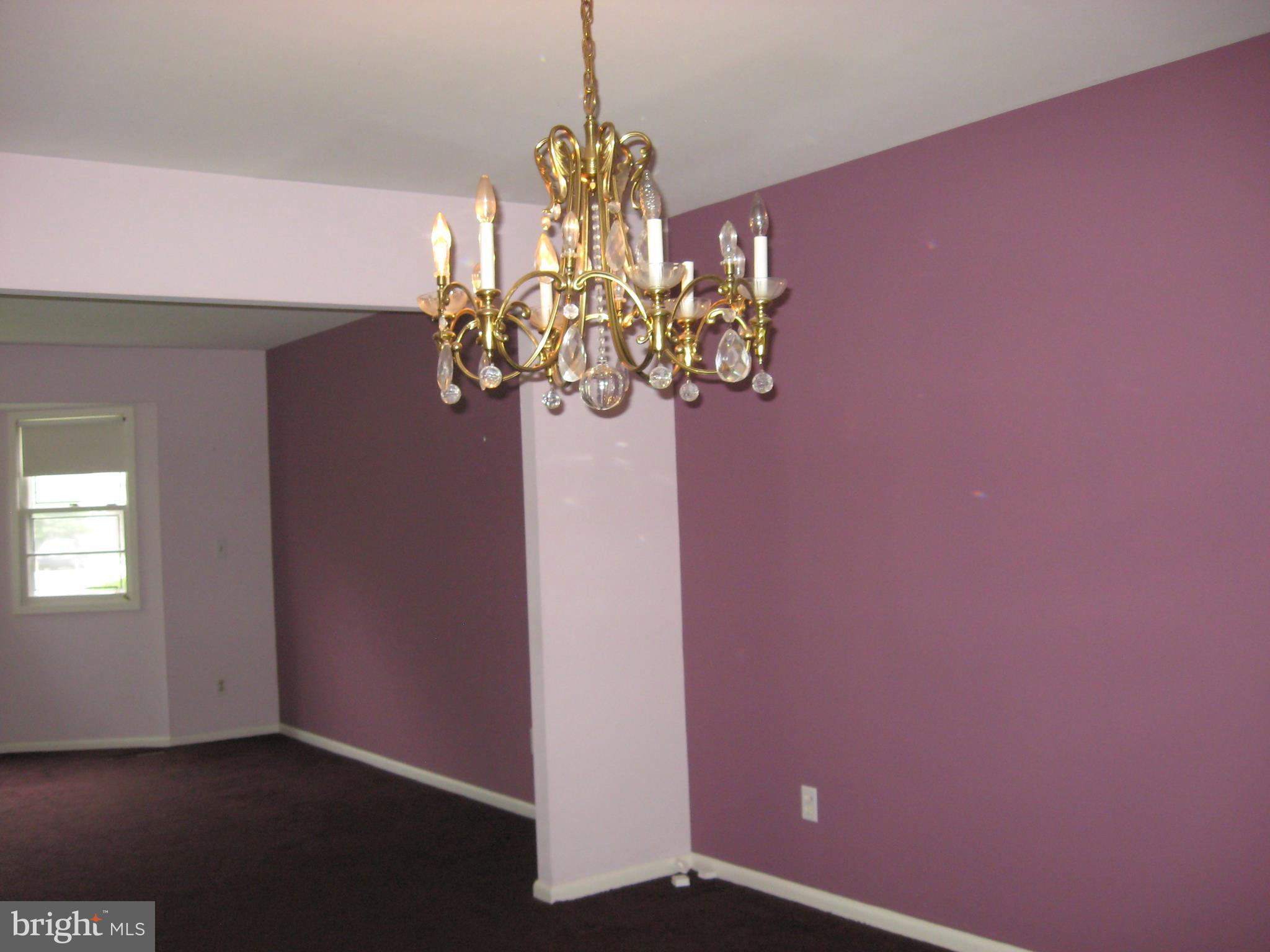 6504 Gardenwick Road Baltimore, MD 21209 - Photo 2 of 10 Living Room