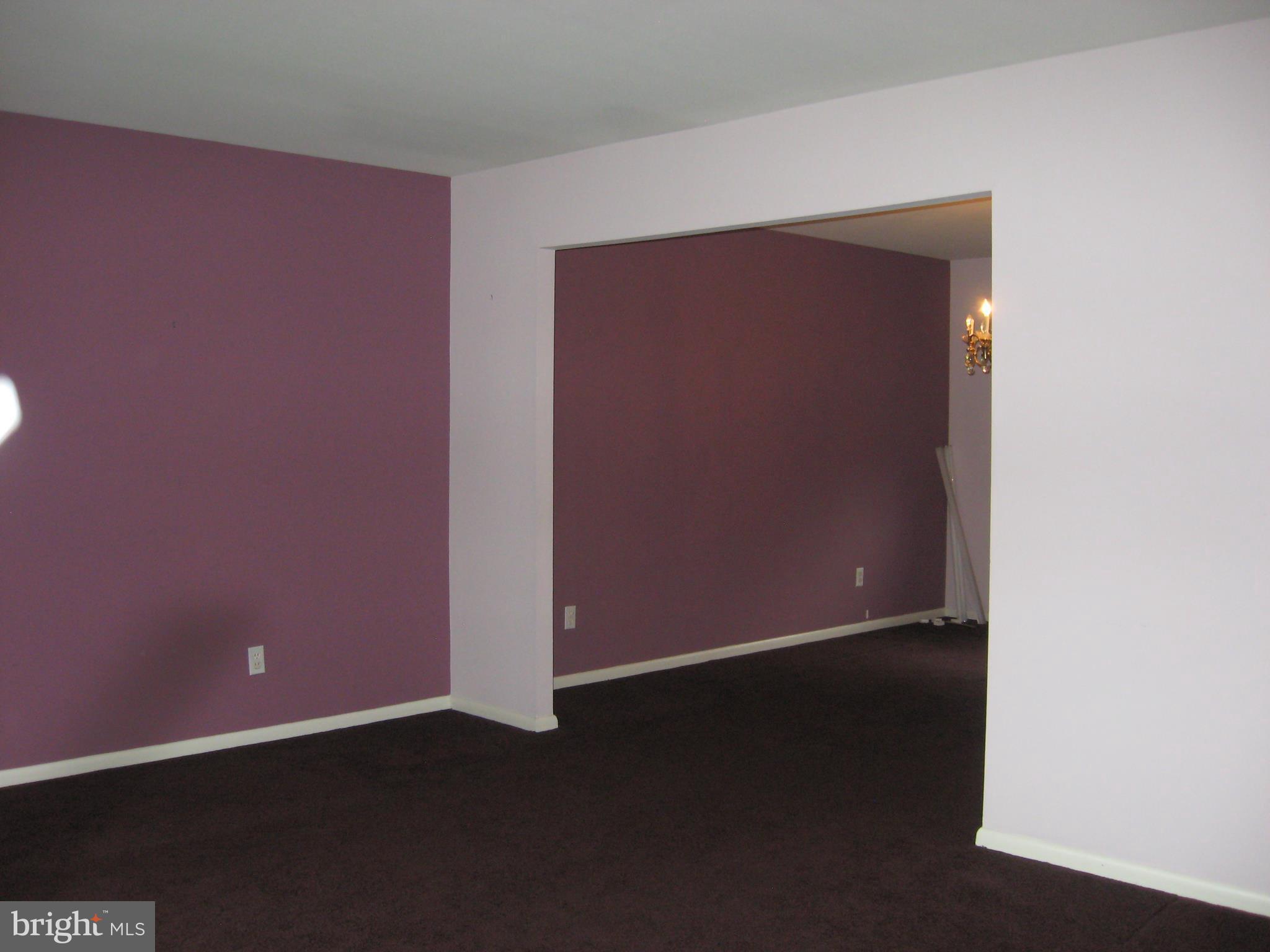 6504 Gardenwick Road Baltimore, MD 21209 - Photo 3 of 10 Living Room