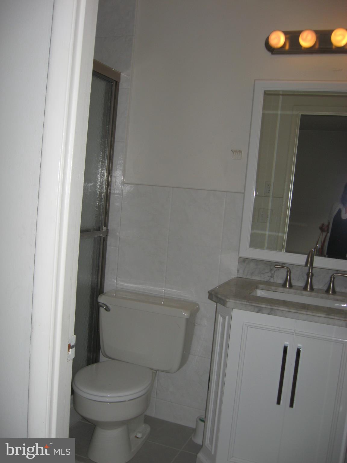 6504 Gardenwick Road Baltimore, MD 21209 - Photo 9 of 10 Bath (Master)
