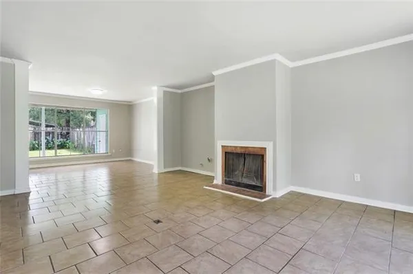 $1,550 | 217 West 9th Avenue, Covington, LA 70433