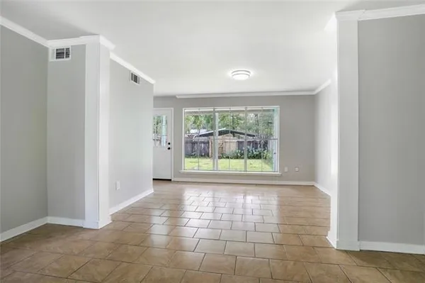 $1,550 | 217 West 9th Avenue, Covington, LA 70433