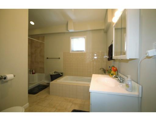 84 Brandon Road Worcester, MA 01606 - Photo 13 of 19 Gallery Image 13