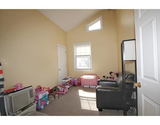 84 Brandon Road Worcester, MA 01606 - Photo 8 of 19 Gallery Image 8
