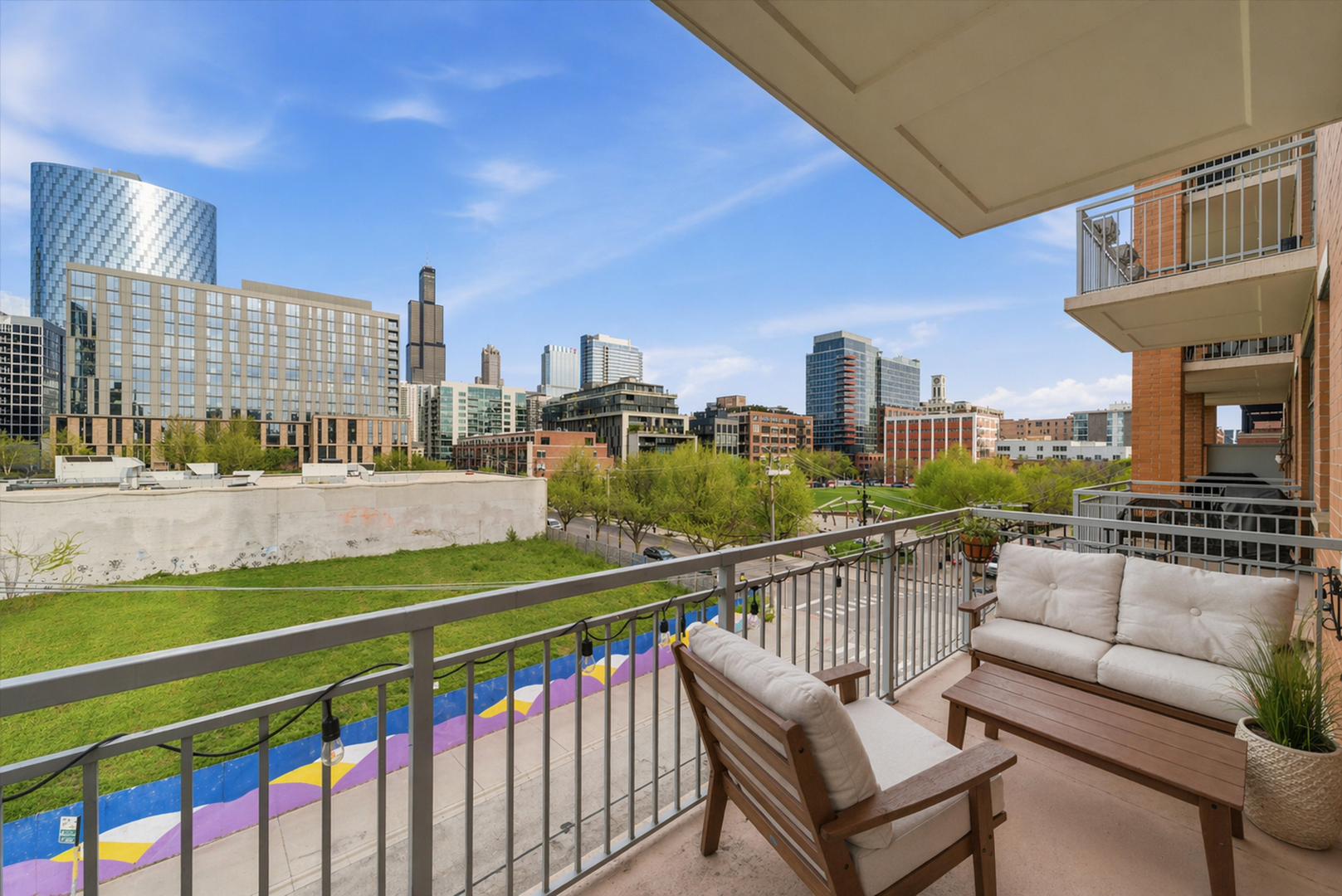 950 West Monroe Street, Unit 401 Chicago, IL 60607 - Photo 11 of 27 a view of building from balcony