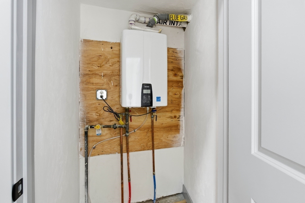 115-117 Mechanic Street, Unit 4 Clinton, MA 01510 - Photo 17 of 27