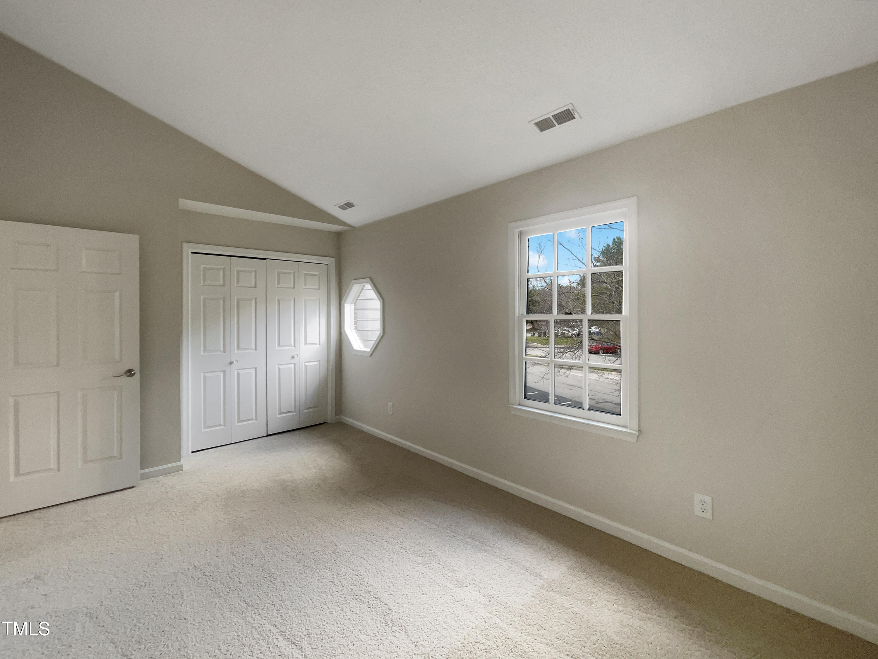 2925 Faversham Place Raleigh, NC 27604 - Photo 5 of 18 photo_05