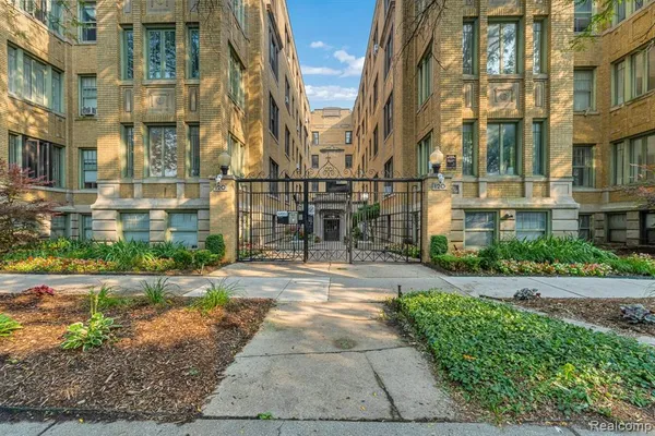 $120,000 | 120 Seward Avenue, Unit 303, Detroit, MI 48202
