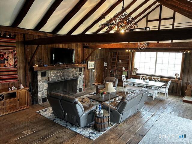 18 Platts Hill Road Newtown, CT 06470 - Photo 3 of 24 Living room