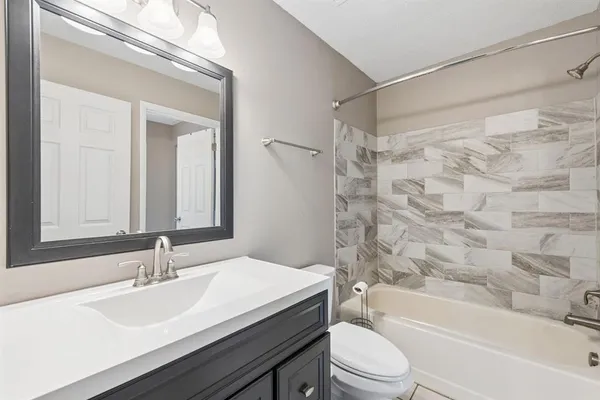 $237,500 | 196 Woodhaven Drive, Seven Fields, PA 16046