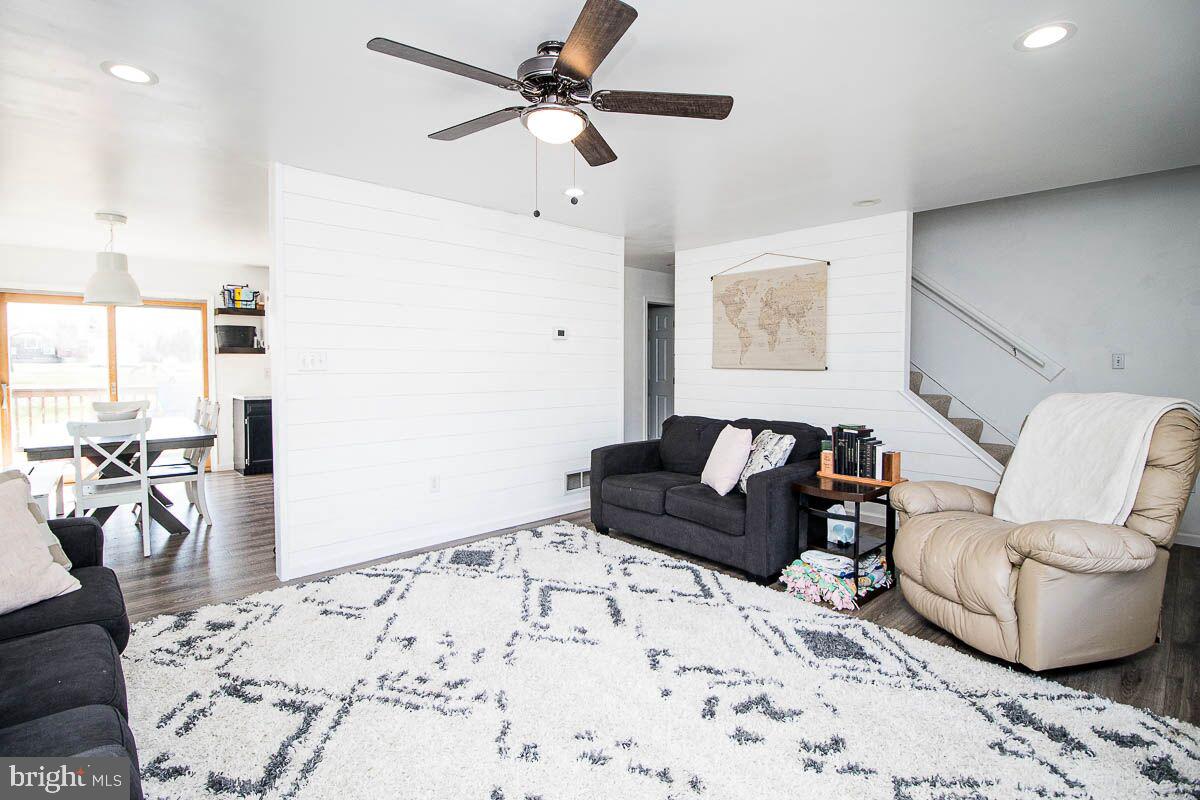 3 Racine Road North East, MD 21901 - Photo 5 of 18 Living Room View I