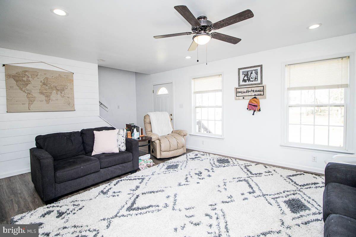 3 Racine Road North East, MD 21901 - Photo 6 of 18 Living Room View II