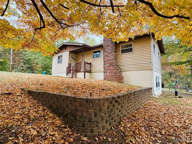 $199,900 | 2425 Sanchez Drive, Cuba, MO 65453