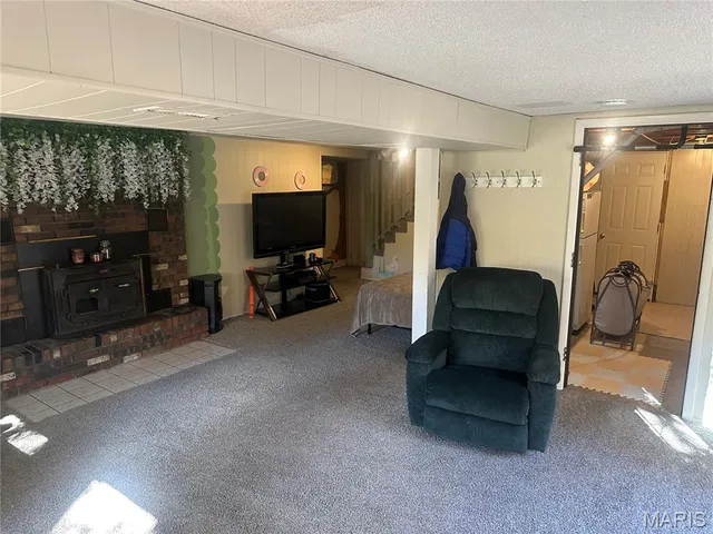 $199,900 | 2425 Sanchez Drive, Cuba, MO 65453