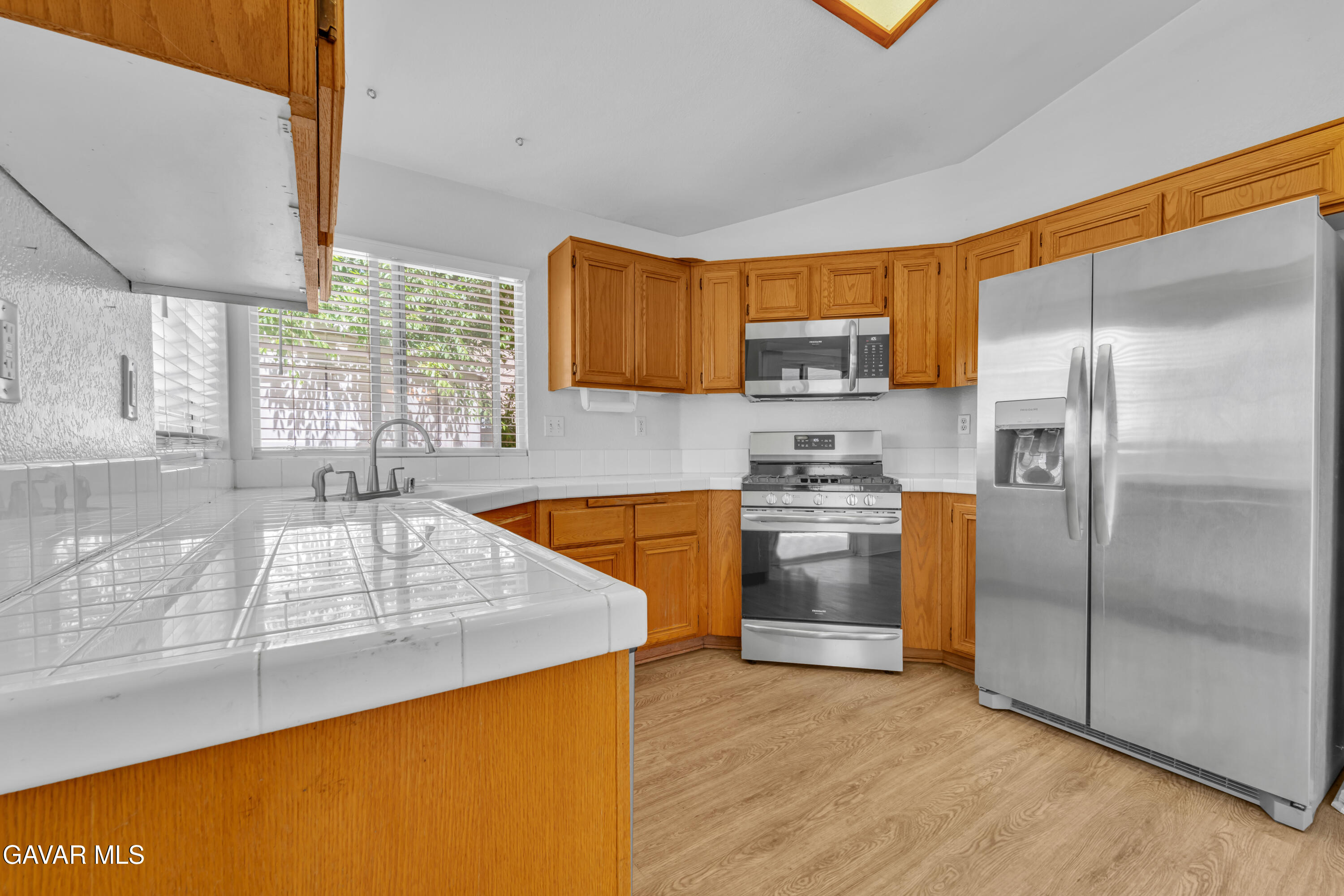 43915 Glenraven Road Lancaster, CA 93535 - Photo 5 of 28 DSC08513